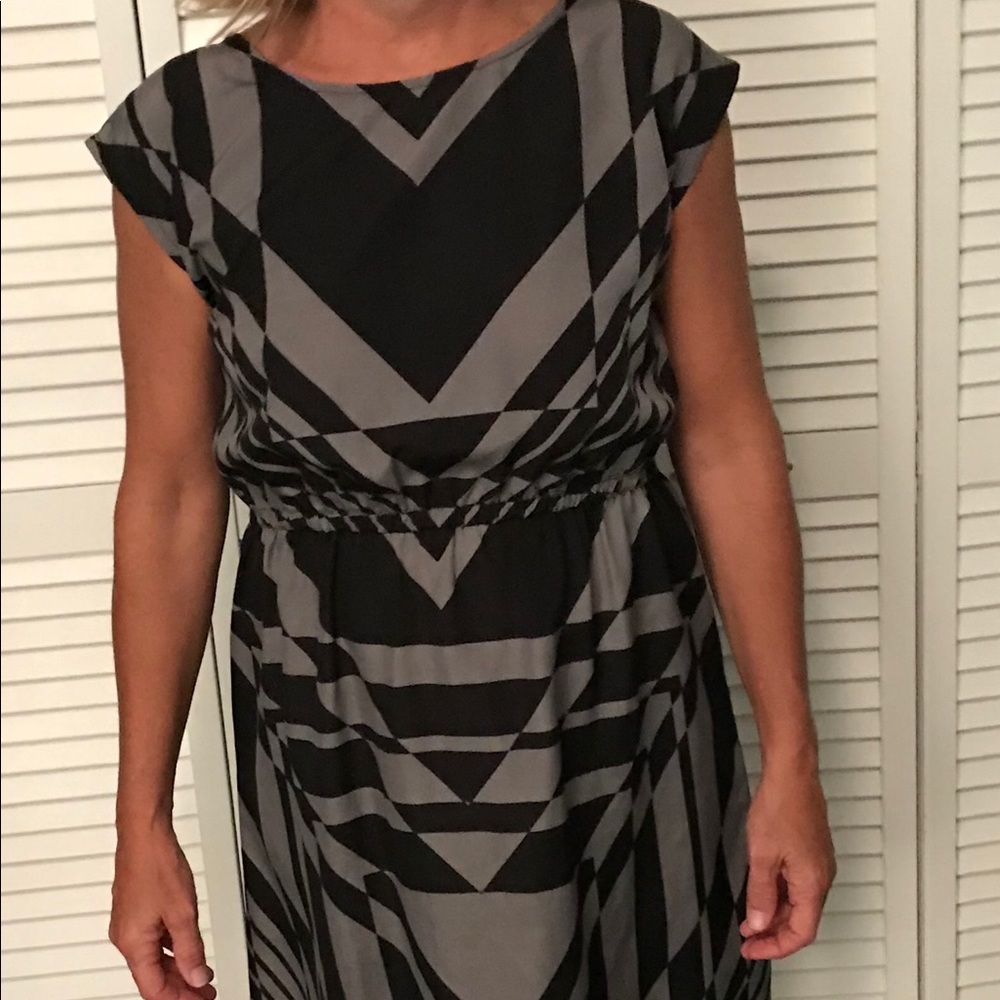 Dress - Picture 4 of 5